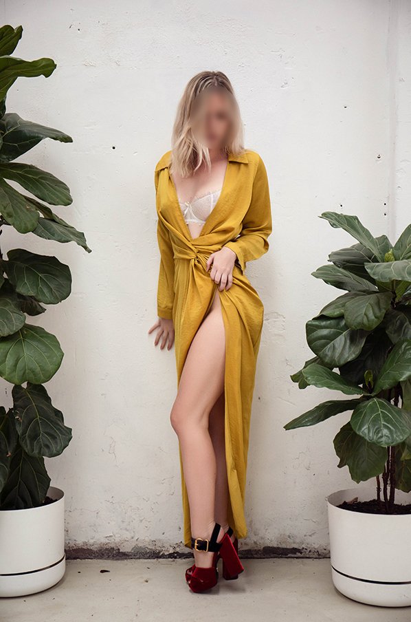 hotel with escort service Kolkata